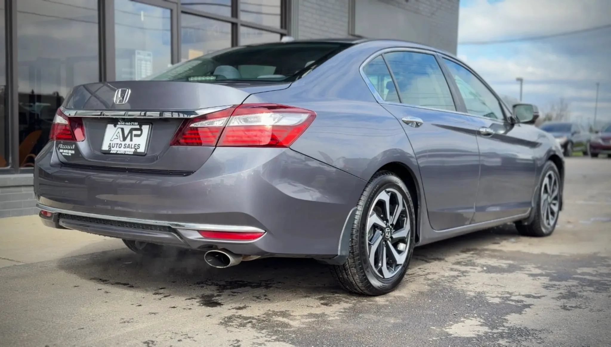 Used 2016 Honda Accord EX image 2