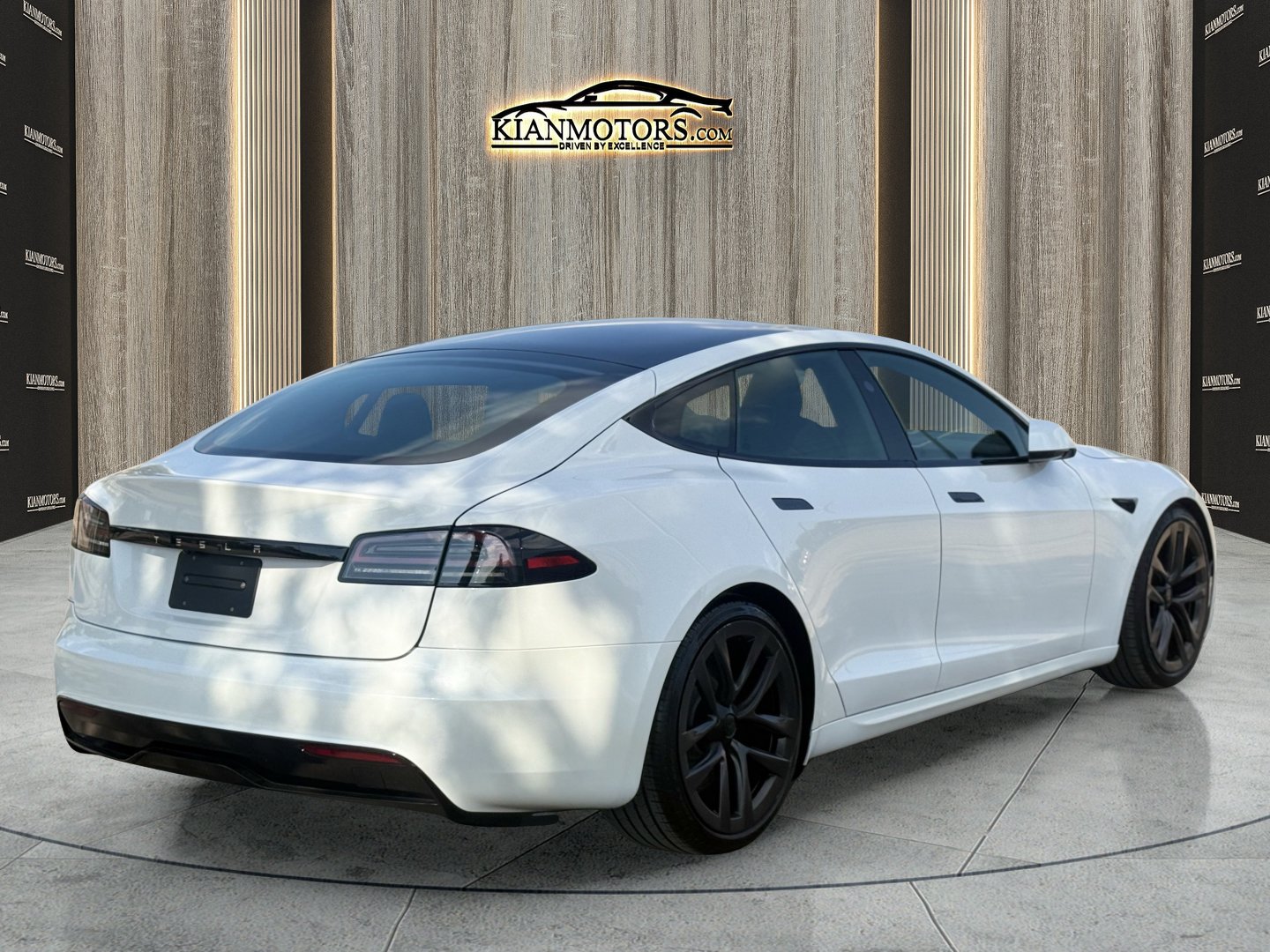 Used 2024 Tesla Model S AWD/4WD image 8