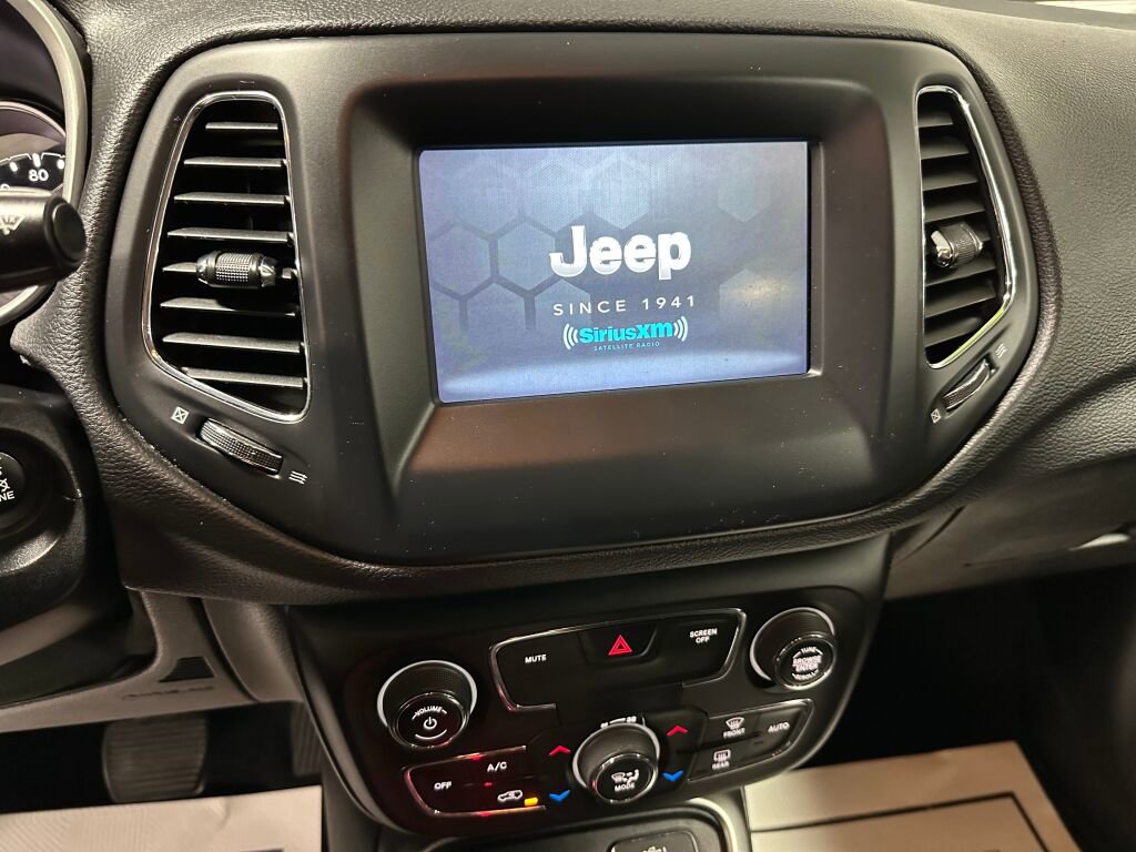 Used 2021 Jeep Compass Latitude w/ Convenience Group AWD/4WD image 12