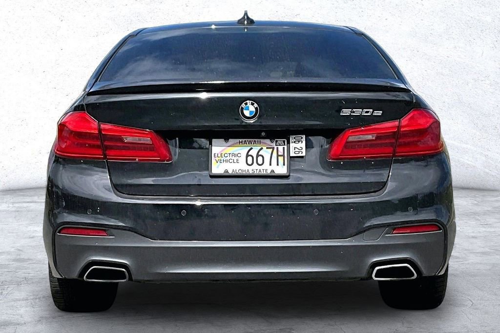 Used 2019 BMW 530e w/ M Sport Package image 4