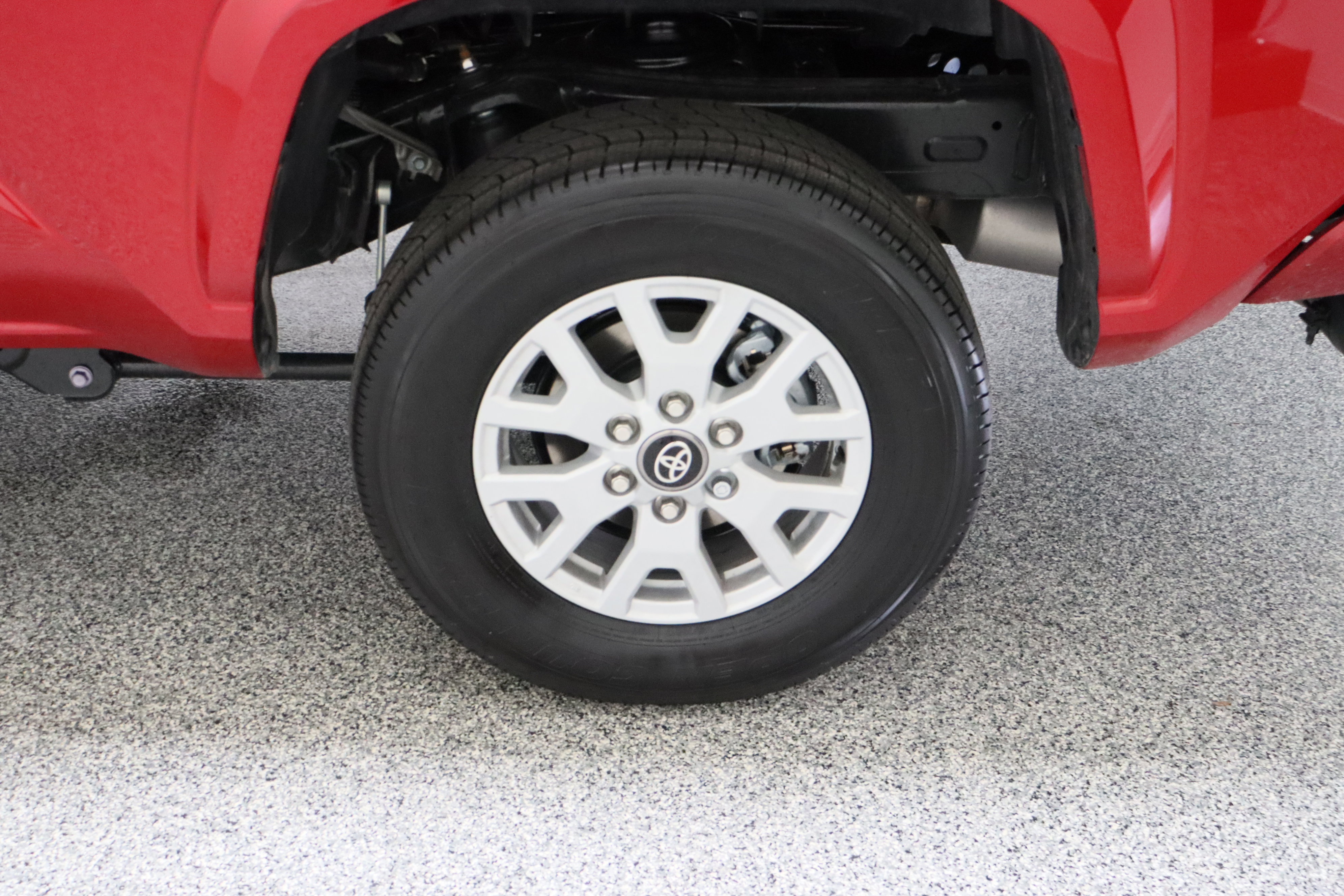 Certified 2026 Toyota Tacoma SR5 AWD/4WD image 10