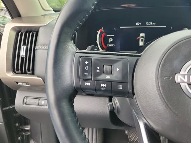Used 2023 Nissan Pathfinder Platinum w/ Cargo Package AWD/4WD image 16