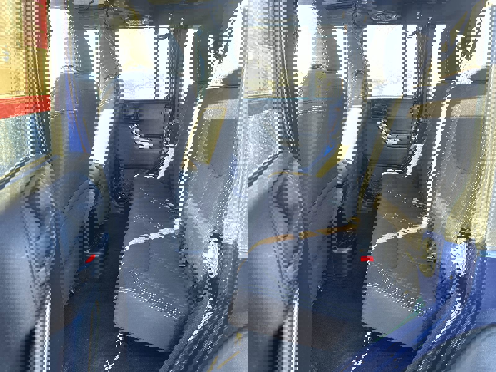 Used 2013 Jeep Wrangler Unlimited Rubicon w/ Connectivity Group image 29