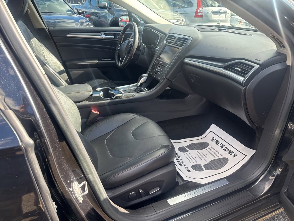 Used 2015 Ford Fusion Titanium image 38