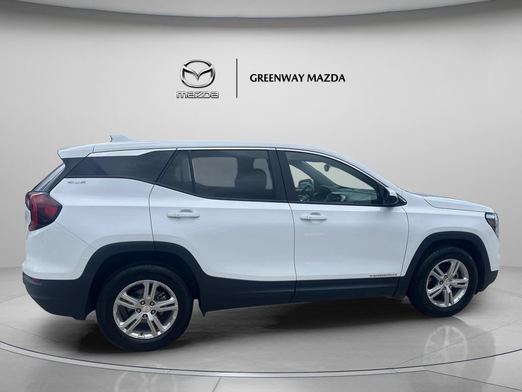 Used 2024 GMC Terrain SLE FWD image 8