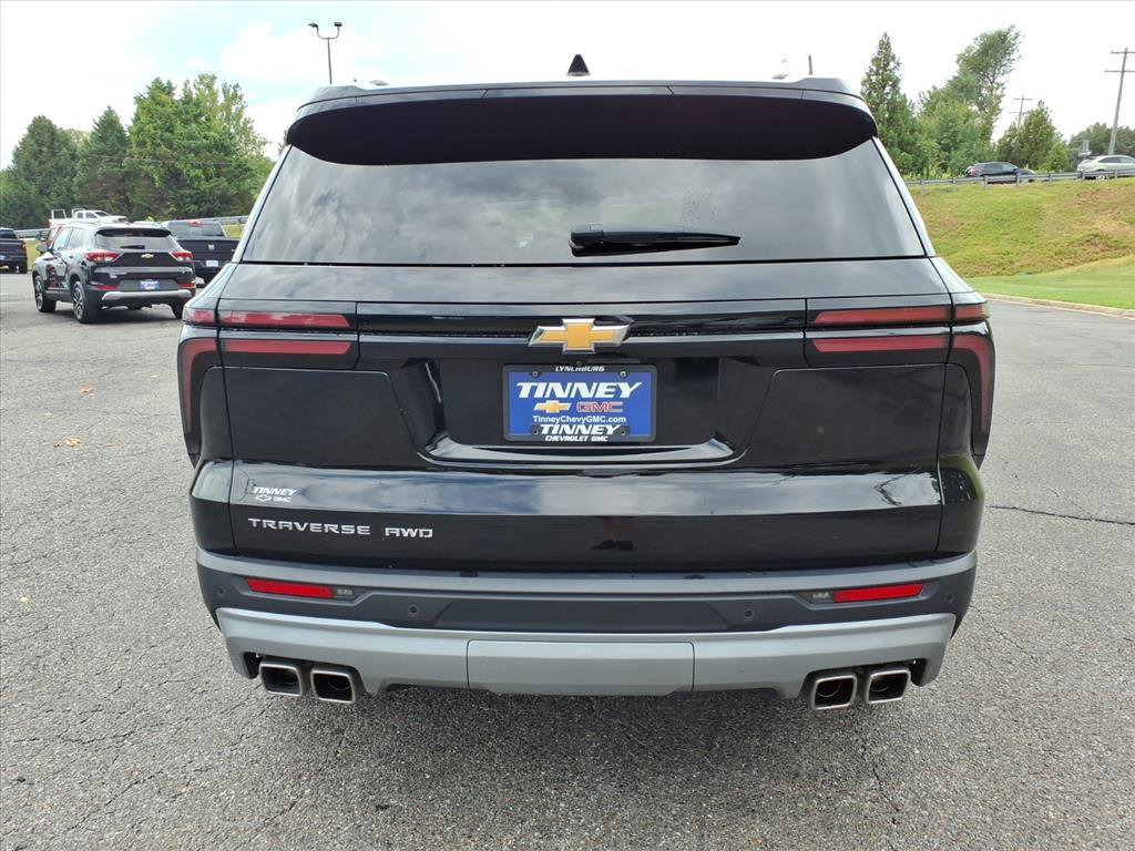 Used 2025 Chevrolet Traverse LT AWD/4WD image 4
