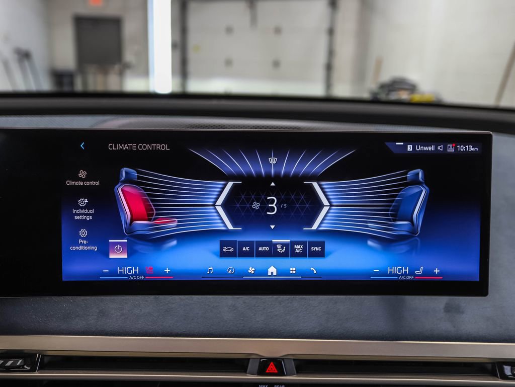 Used 2026 BMW iX xDrive45 image 18