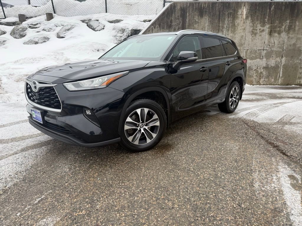 Used 2020 Toyota Highlander XLE