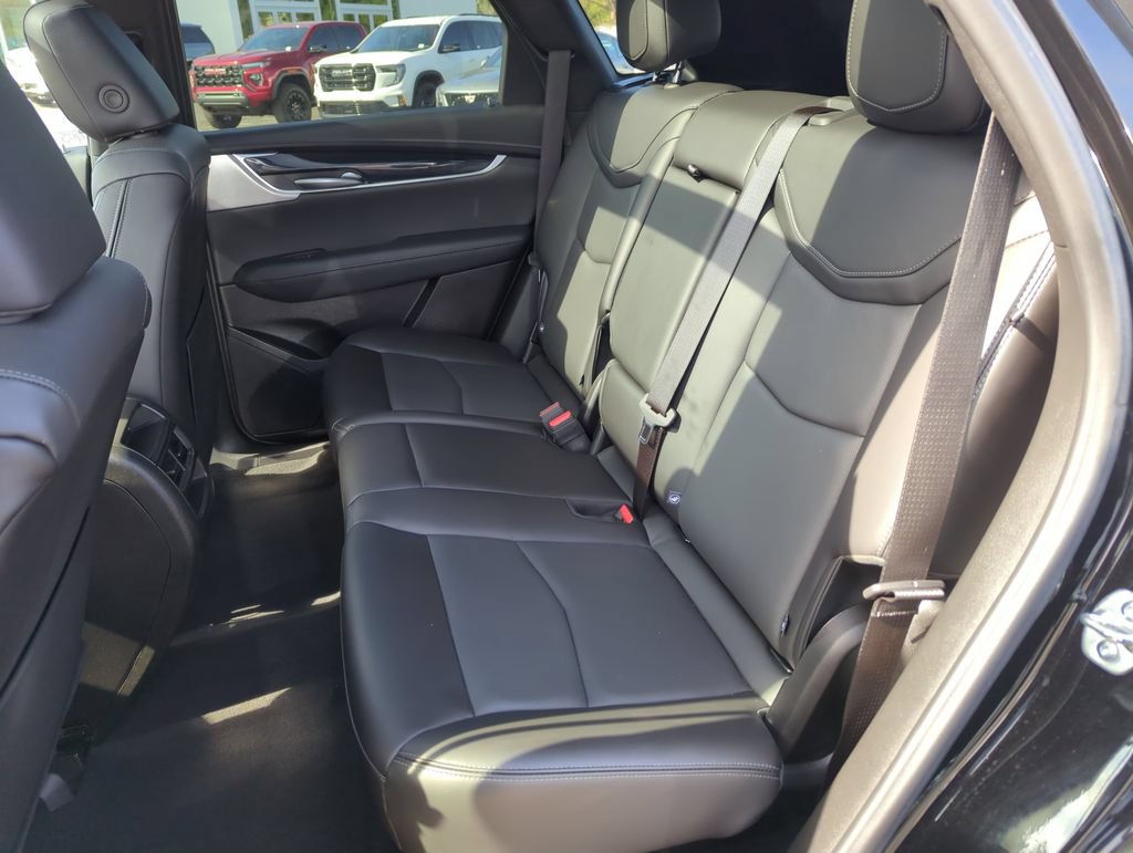 Used 2025 Cadillac XT5 Premium Luxury FWD image 28