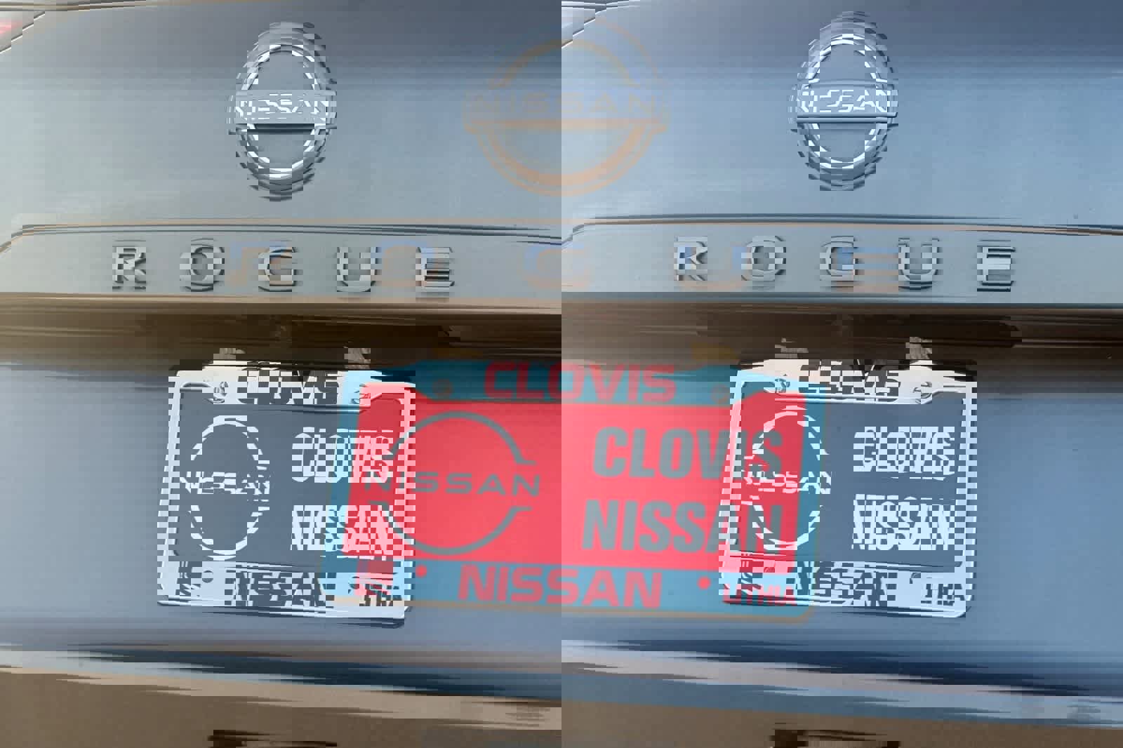 Used 2024 Nissan Rogue S image 35