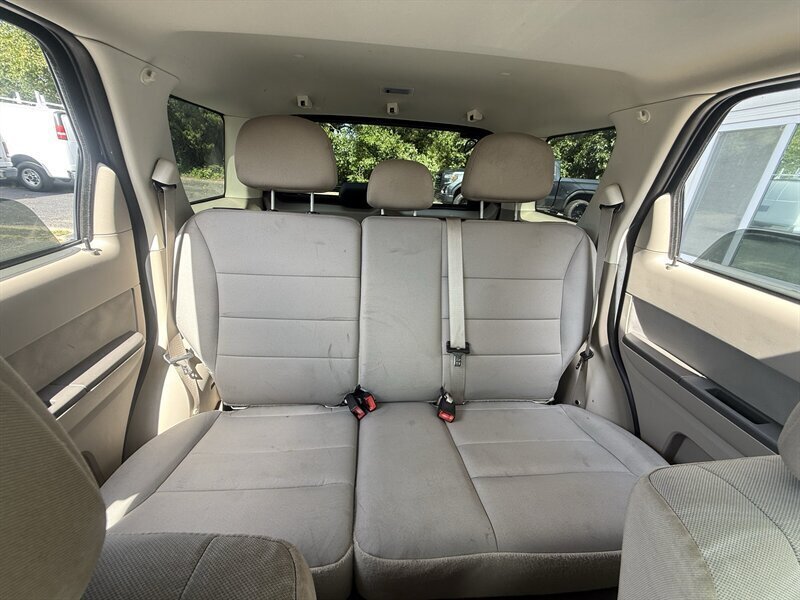 Used 2011 Ford Escape XLT w/ 202A Rapid Spec Order Code FWD image 28