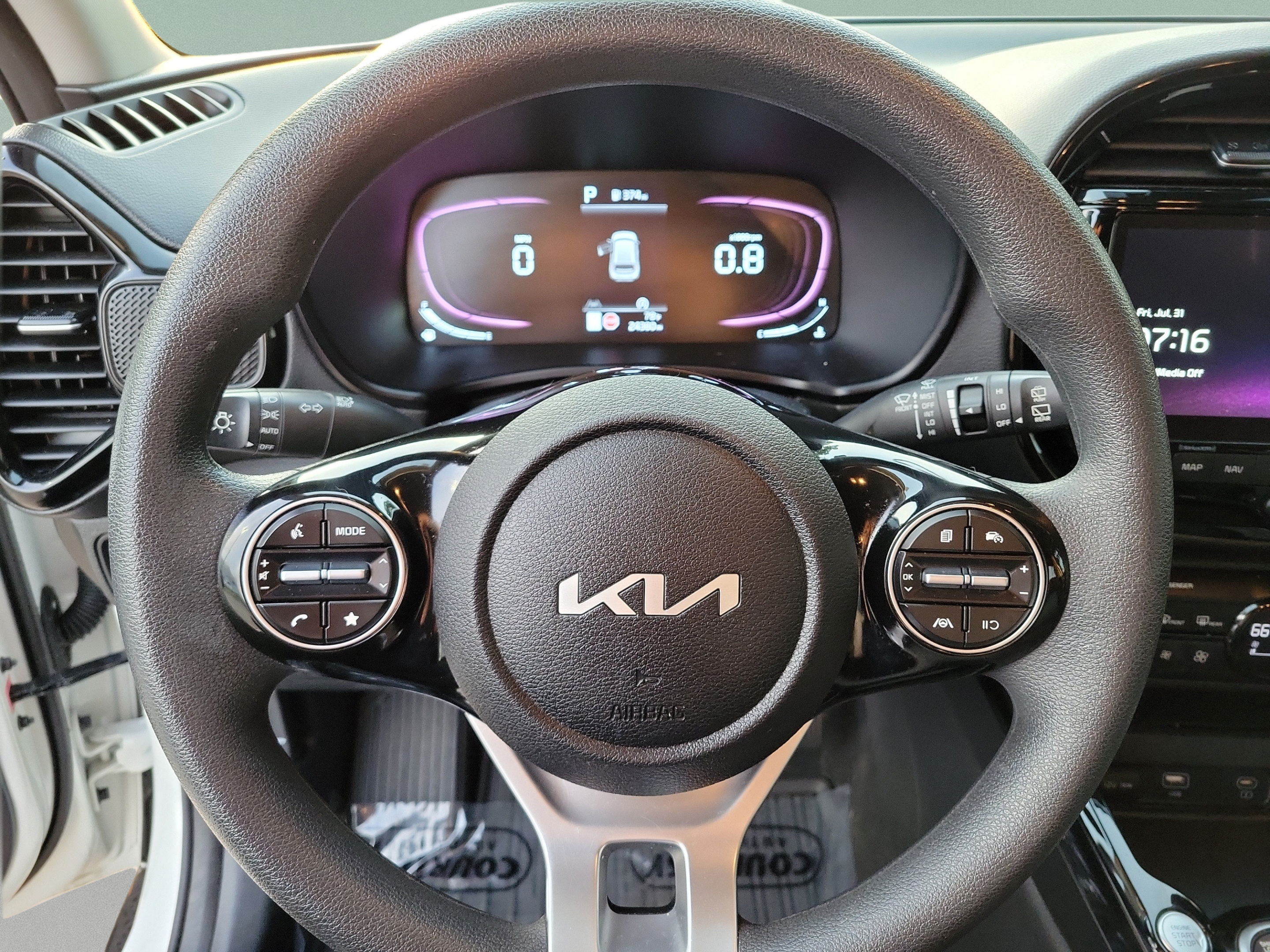 Certified 2023 Kia Soul S FWD image 17