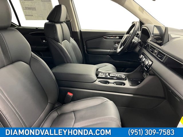 New 2025 Honda Pilot Touring image 36