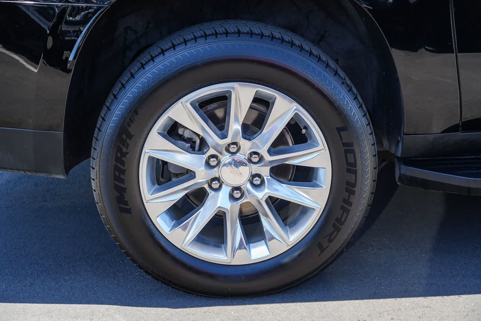 Used 2024 Chevrolet Suburban Premier AWD/4WD image 11