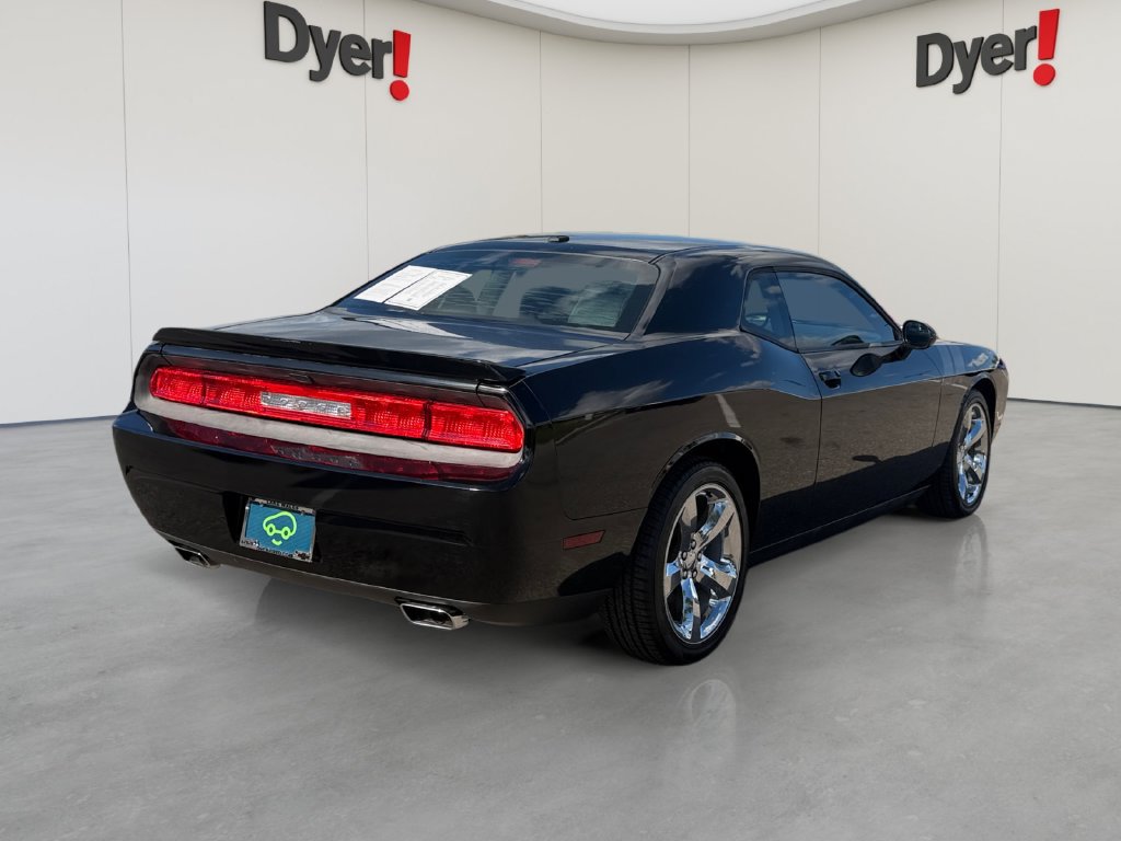Used 2012 Dodge Challenger R/T Plus RWD image 5