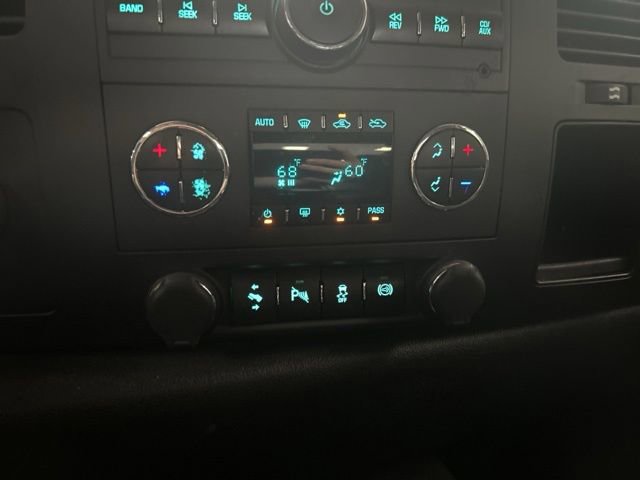 Used 2014 Chevrolet Silverado 2500 LT w/ Interior Plus Package AWD/4WD image 13