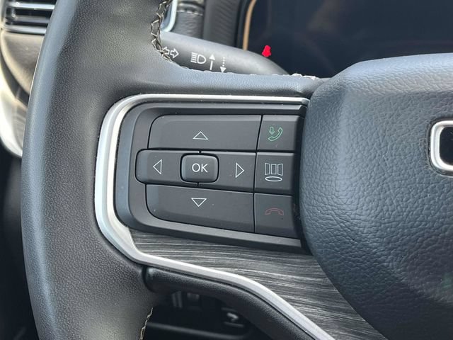 Used 2024 Jeep Wagoneer Series III AWD/4WD image 29