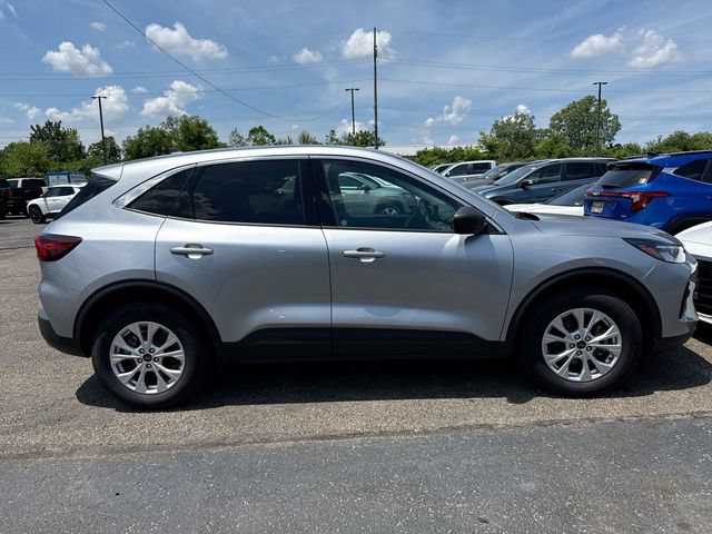 Used 2023 Ford Escape Active AWD/4WD image 5