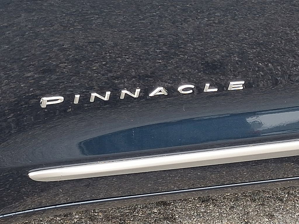 Used 2023 Chrysler Pacifica Pinnacle image 38