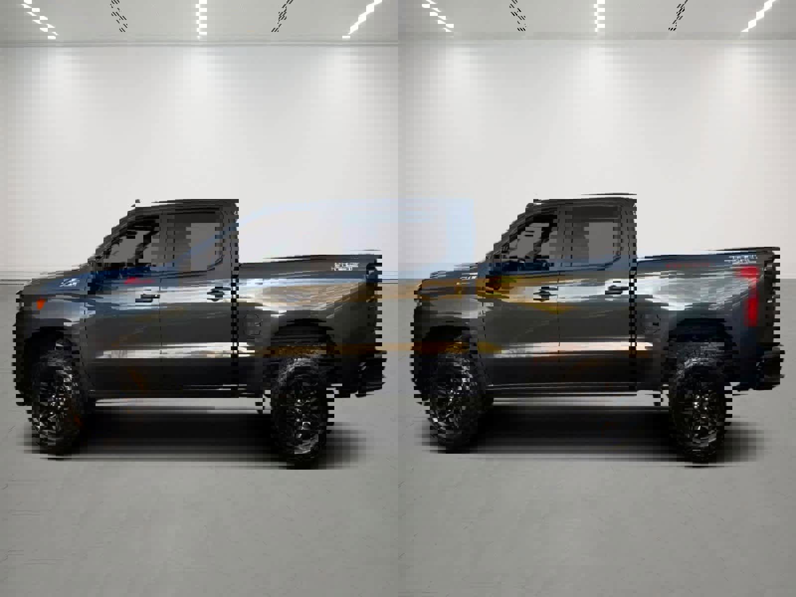 Used 2019 Chevrolet Silverado 1500 Custom Trail Boss w/ Custom Convenience Package image 3