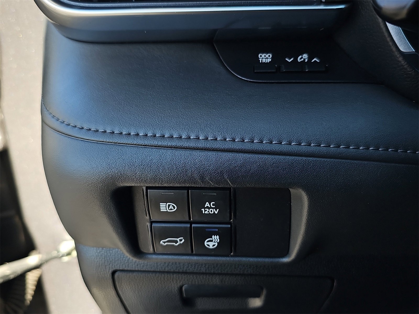 Used 2022 Toyota Highlander Limited image 29