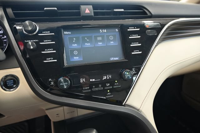 Used 2018 Toyota Camry XLE FWD image 15