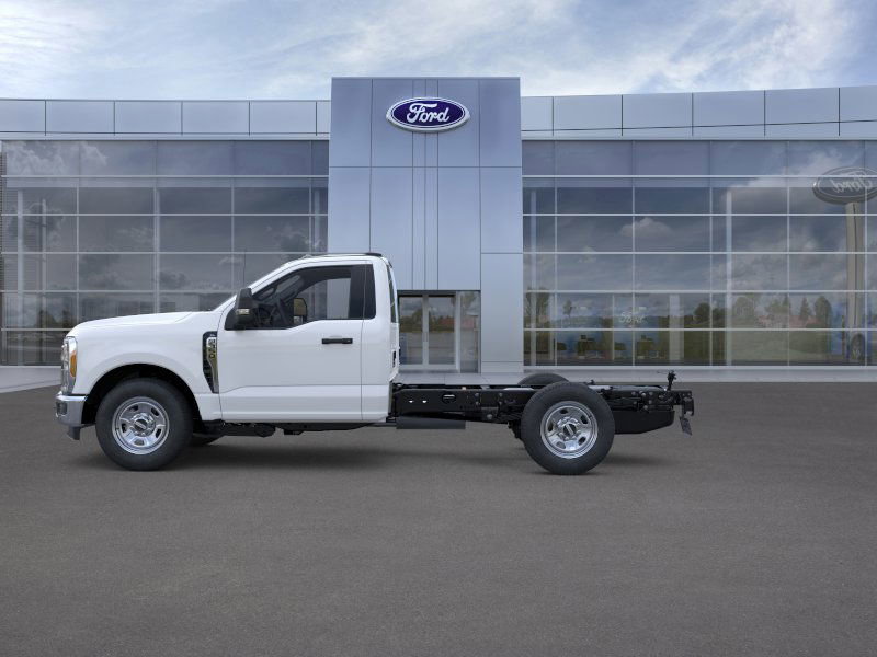 New 2026 Ford F350 XL w/ XL Chrome Package video 3