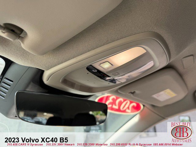 Used 2023 Volvo XC40 B5 Core AWD/4WD image 23