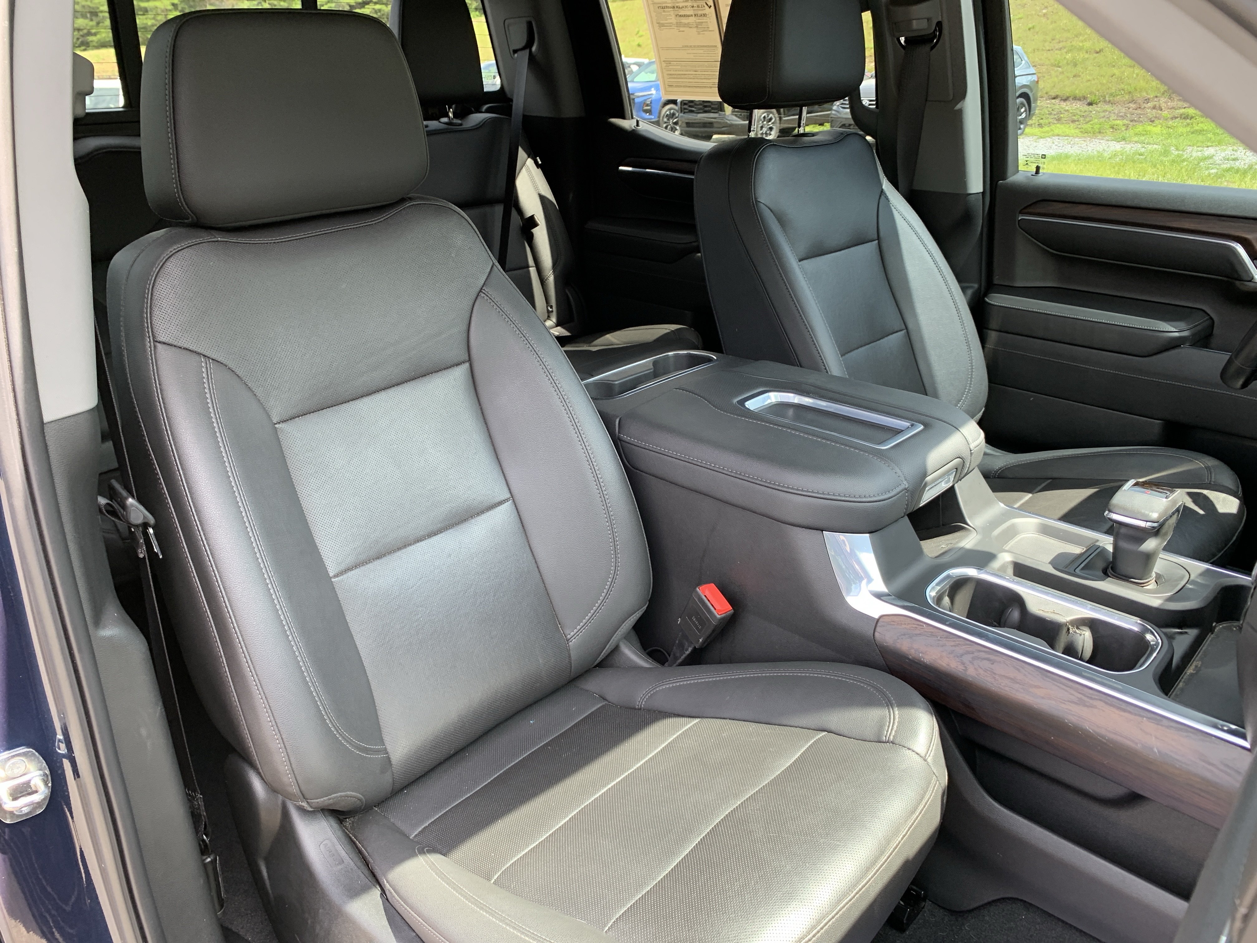 Used 2022 GMC Sierra 1500 SLT w/ SLT Premium Plus Package AWD/4WD image 41