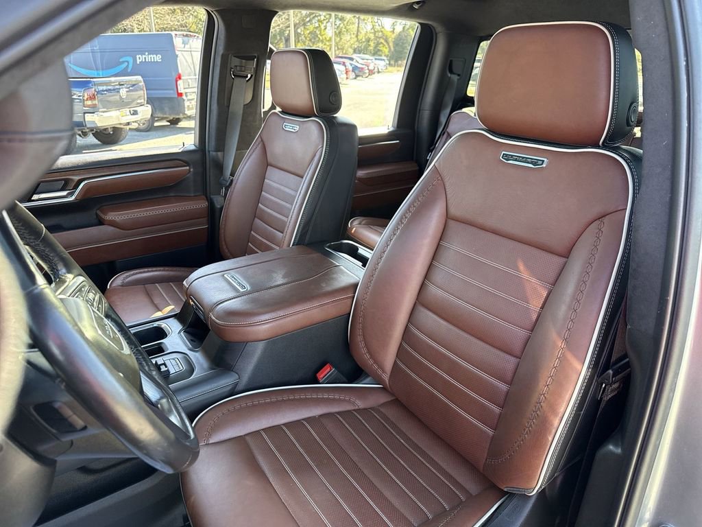 Used 2024 GMC Sierra 2500 Denali Ultimate image 11