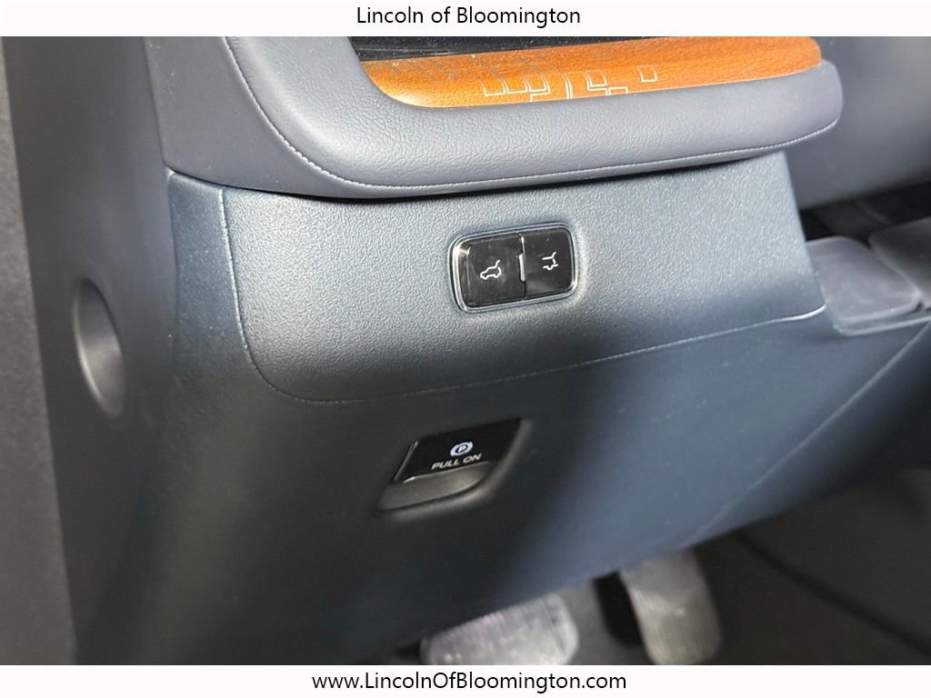 Used 2025 Lincoln Navigator Black Label image 24