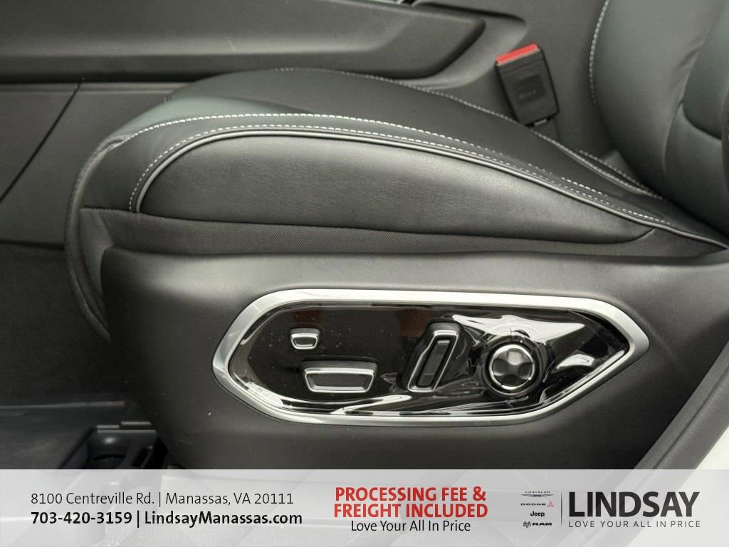 New 2025 Jeep Grand Cherokee Overland w/ Adv Protech Group III image 19