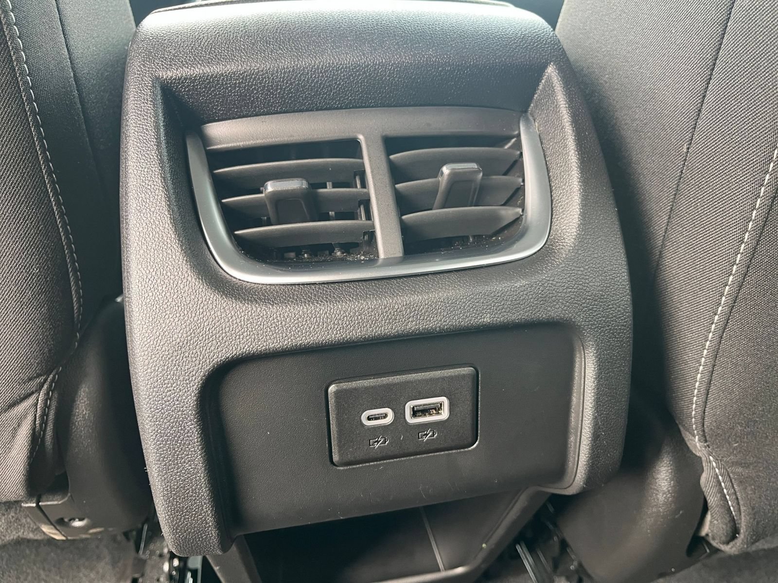 Used 2025 Chevrolet Blazer LT FWD image 23