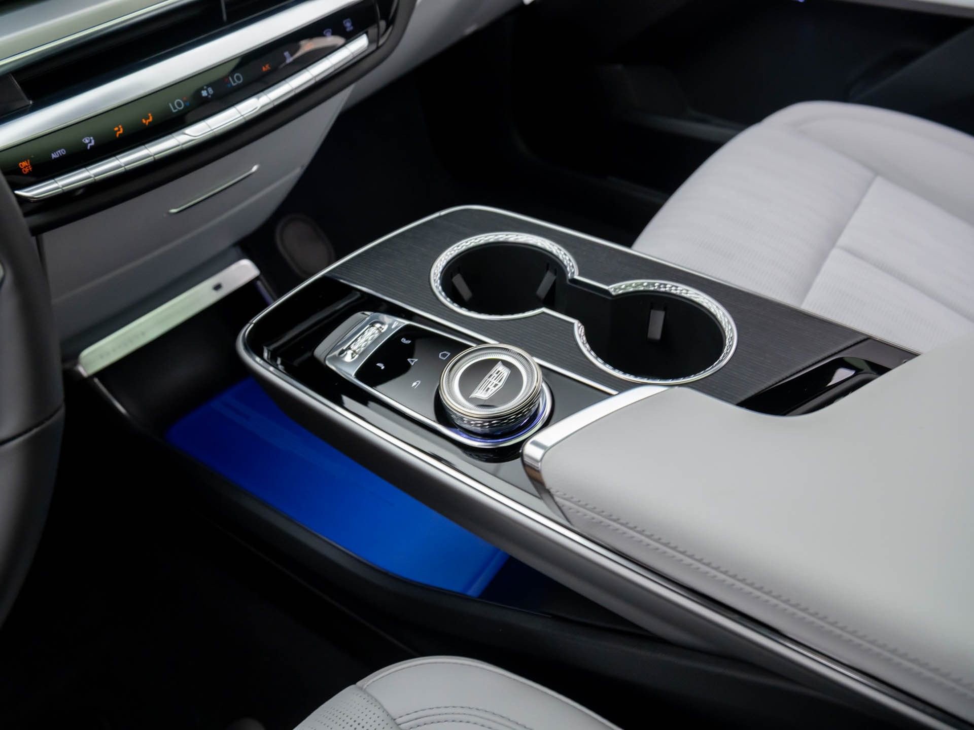 New 2026 Cadillac Lyriq Luxury image 13