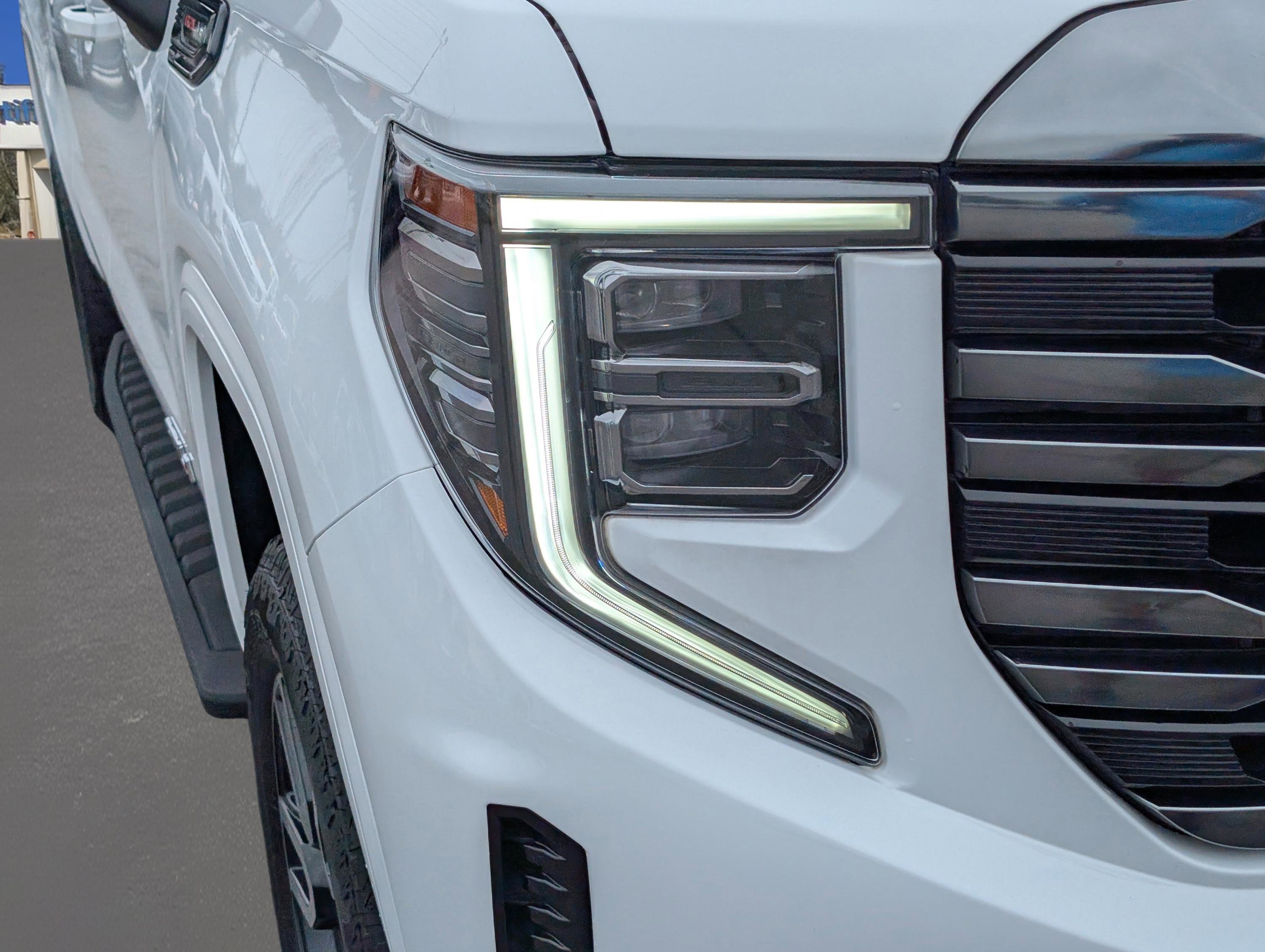 Used 2024 GMC Sierra 1500 AT4 w/ Technology Package image 4