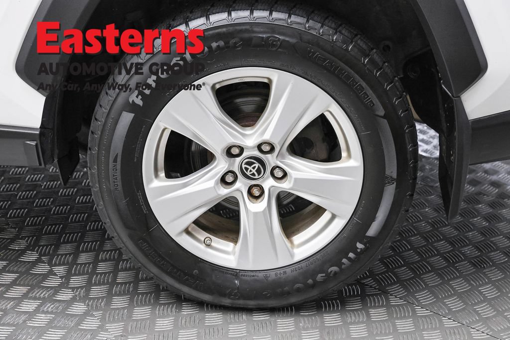 Used 2021 Toyota RAV4 LE w/ Carpet Mat Package (TMS) AWD/4WD image 8