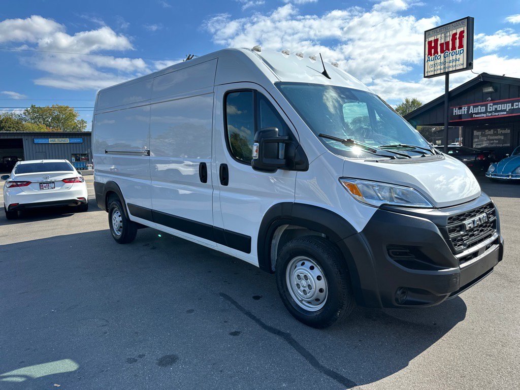 Used 2023 RAM ProMaster 2500 image 4