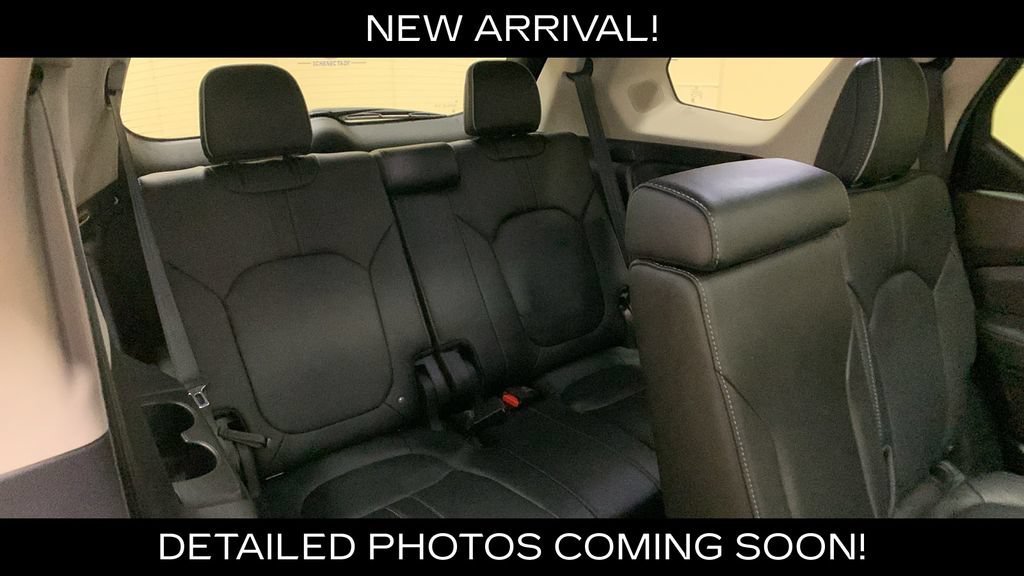 Used 2025 Honda Pilot Elite image 16