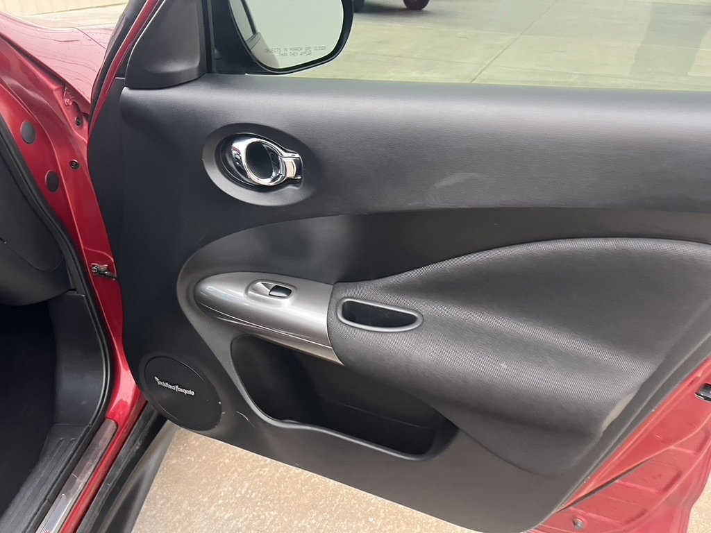 Used 2013 Nissan Juke SL image 10