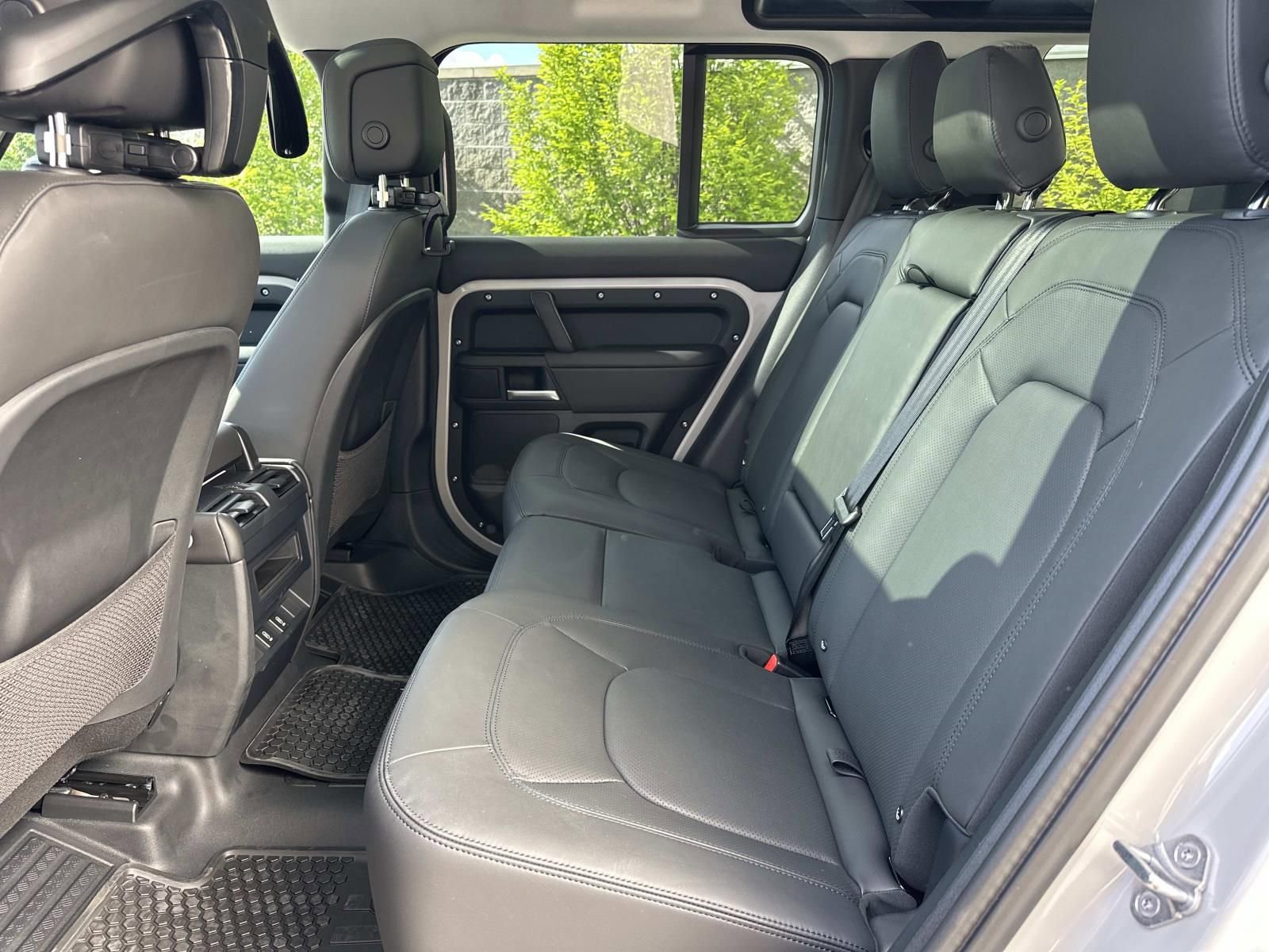 New 2026 Land Rover Defender 110 S AWD/4WD image 19