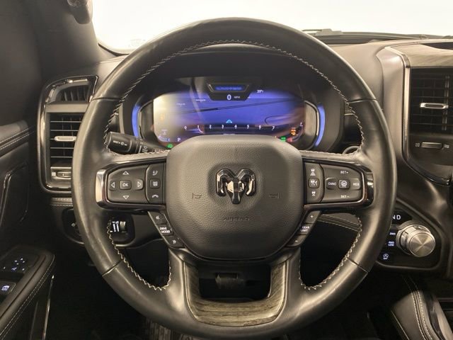 Used 2025 RAM 1500 Limited AWD/4WD image 17