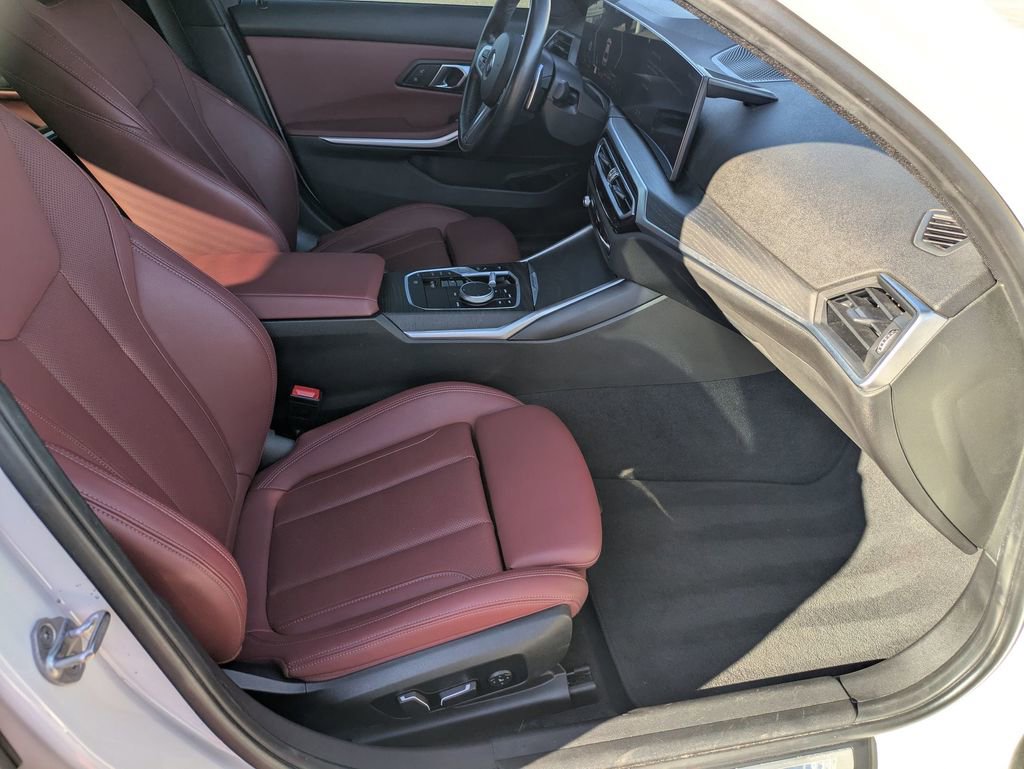 Used 2024 BMW 330i Sedan w/ M Sport Package image 30