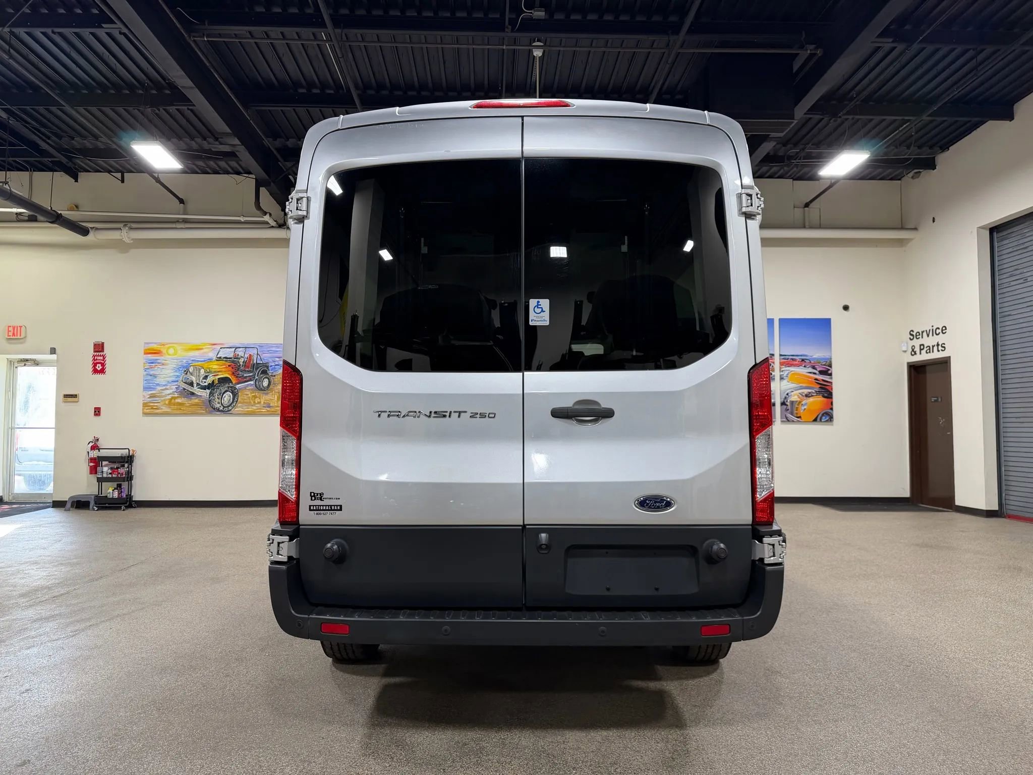 Used 2015 Ford Transit 250 148 Medium Roof RWD image 7
