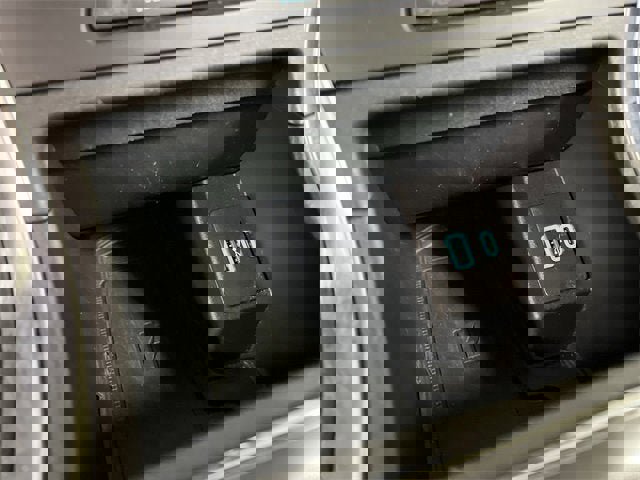 Used 2024 Ford Edge Titanium image 34