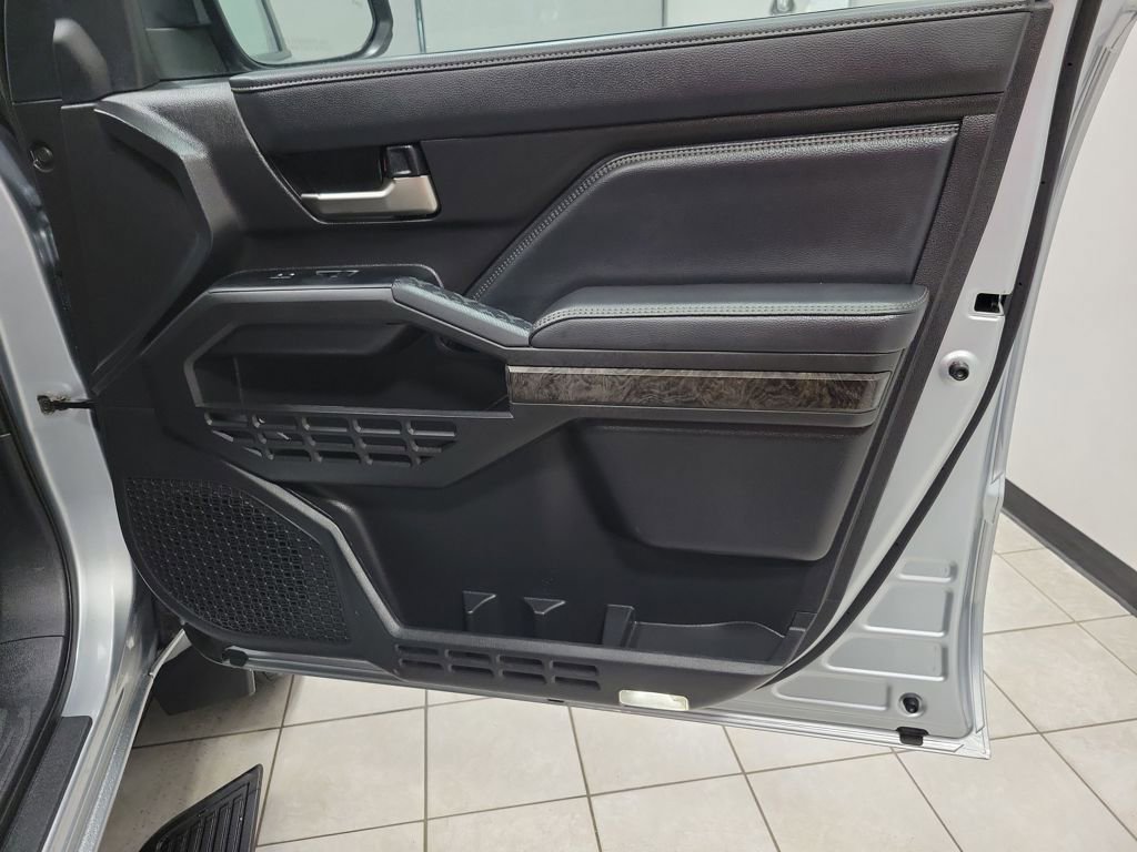 Used 2025 Toyota Tacoma Limited image 26