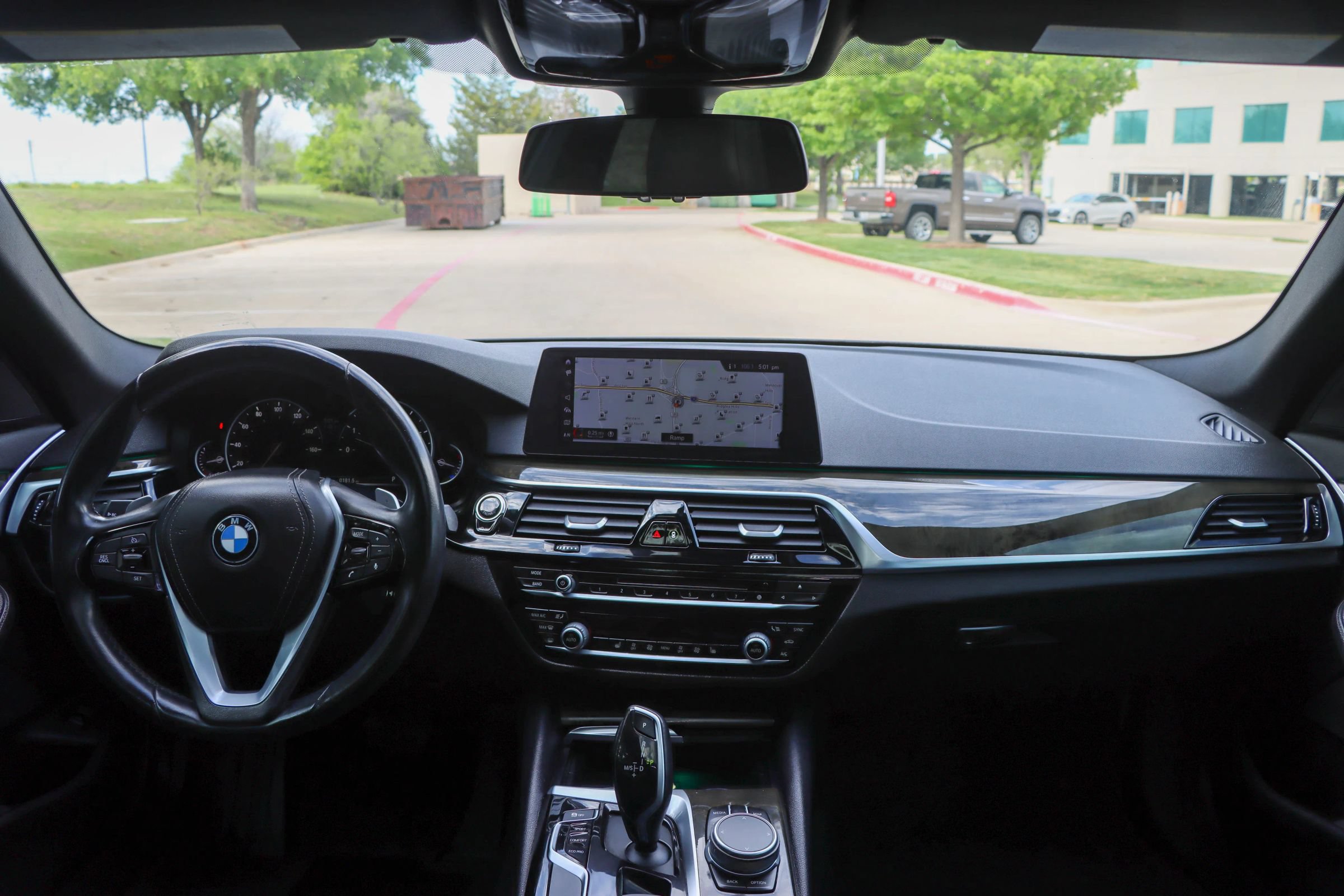 Used 2018 BMW 540i w/ Premium Package RWD image 26