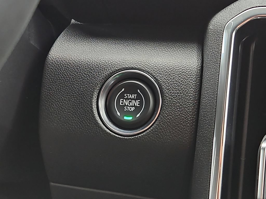 New 2026 GMC Acadia Elevation w/ Black Edition FWD image 16