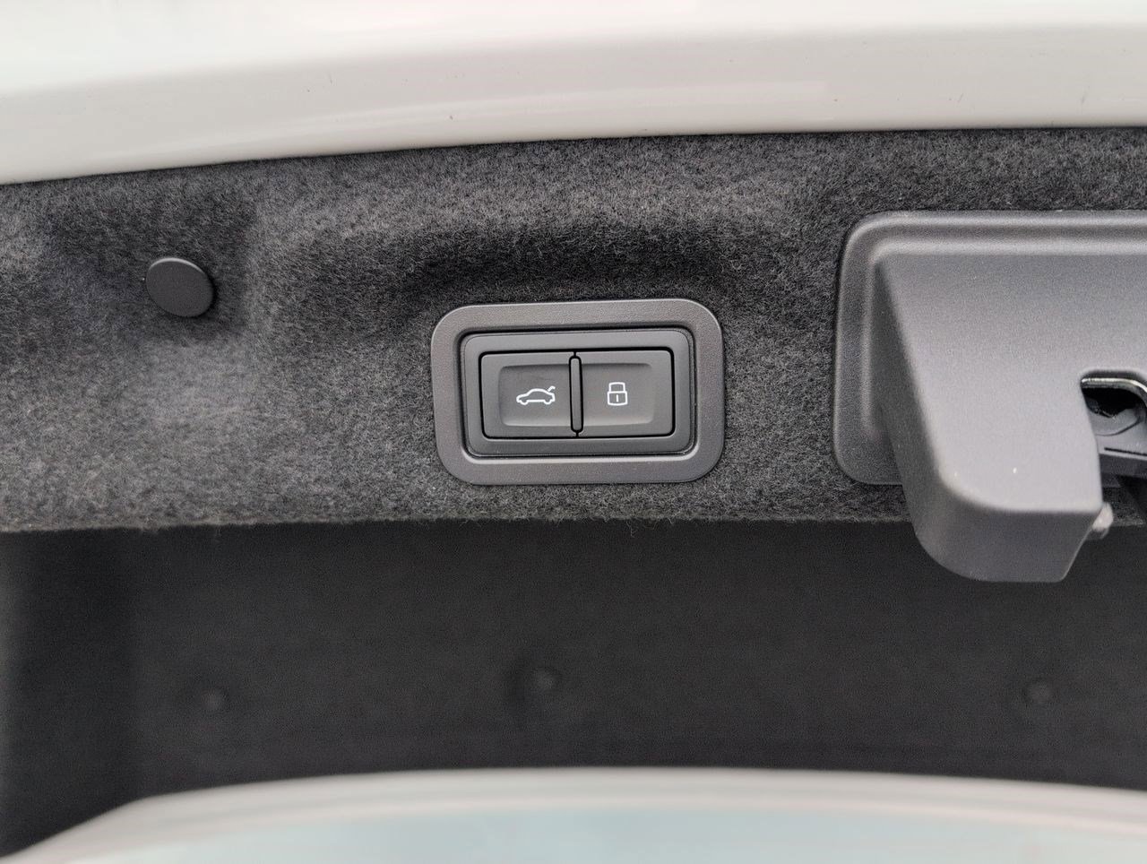 New 2026 Audi A6 Premium Plus AWD/4WD image 31