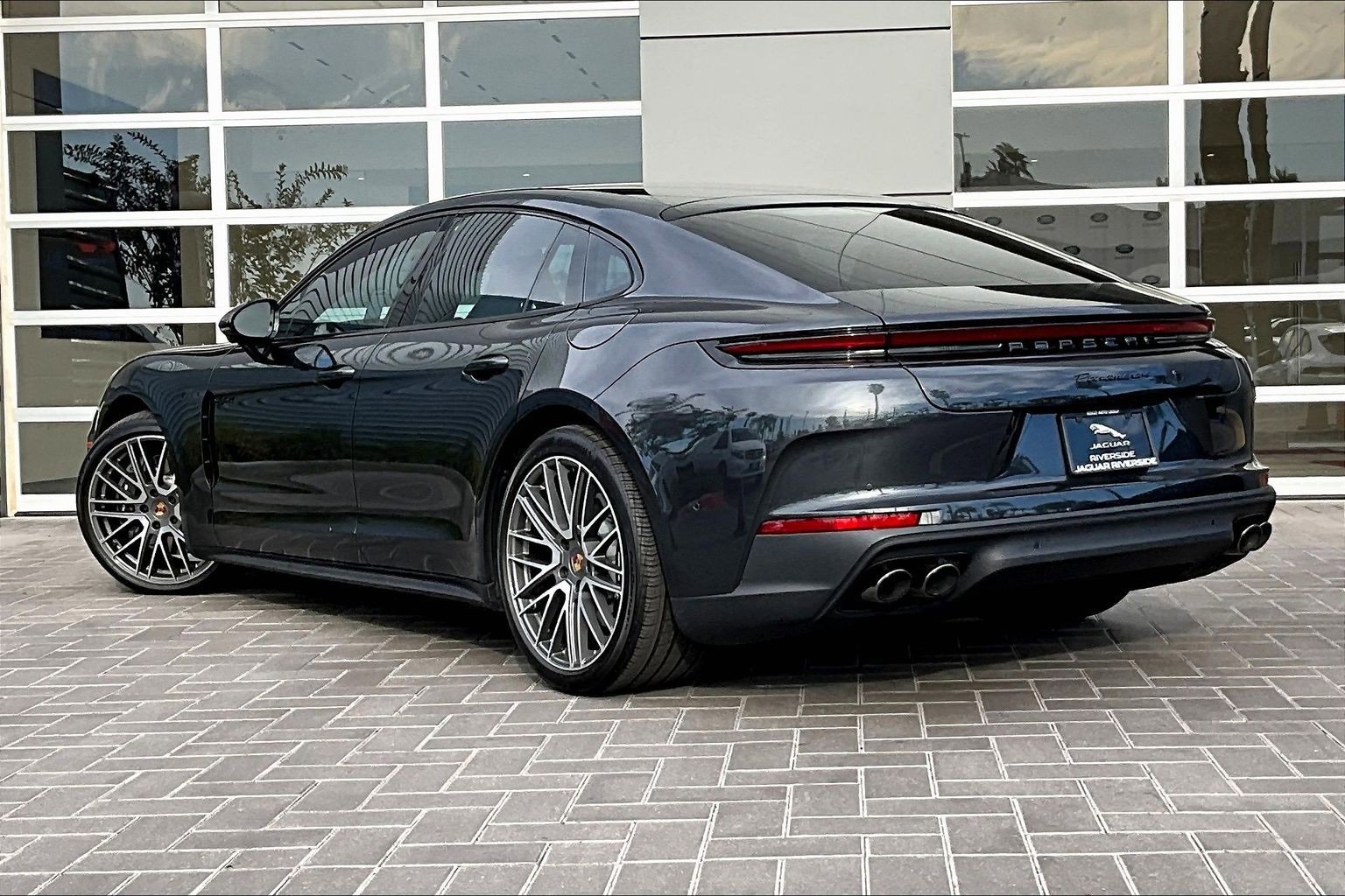 Used 2025 Porsche Panamera 4 image 12