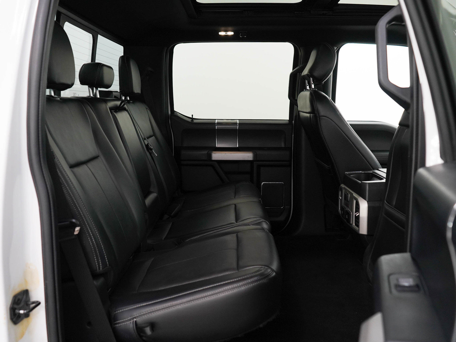 Used 2019 Ford F150 Lariat w/ Equipment Group 502A Luxury AWD/4WD image 12